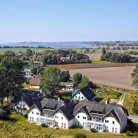 F-1010 Strandhaus Moenchgut Dz 36 Strandnah, Inkl Fruehstueck Lobbe